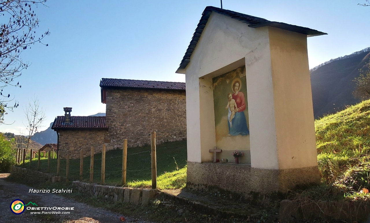 02 Roncalli e la sua Madonnina....JPG